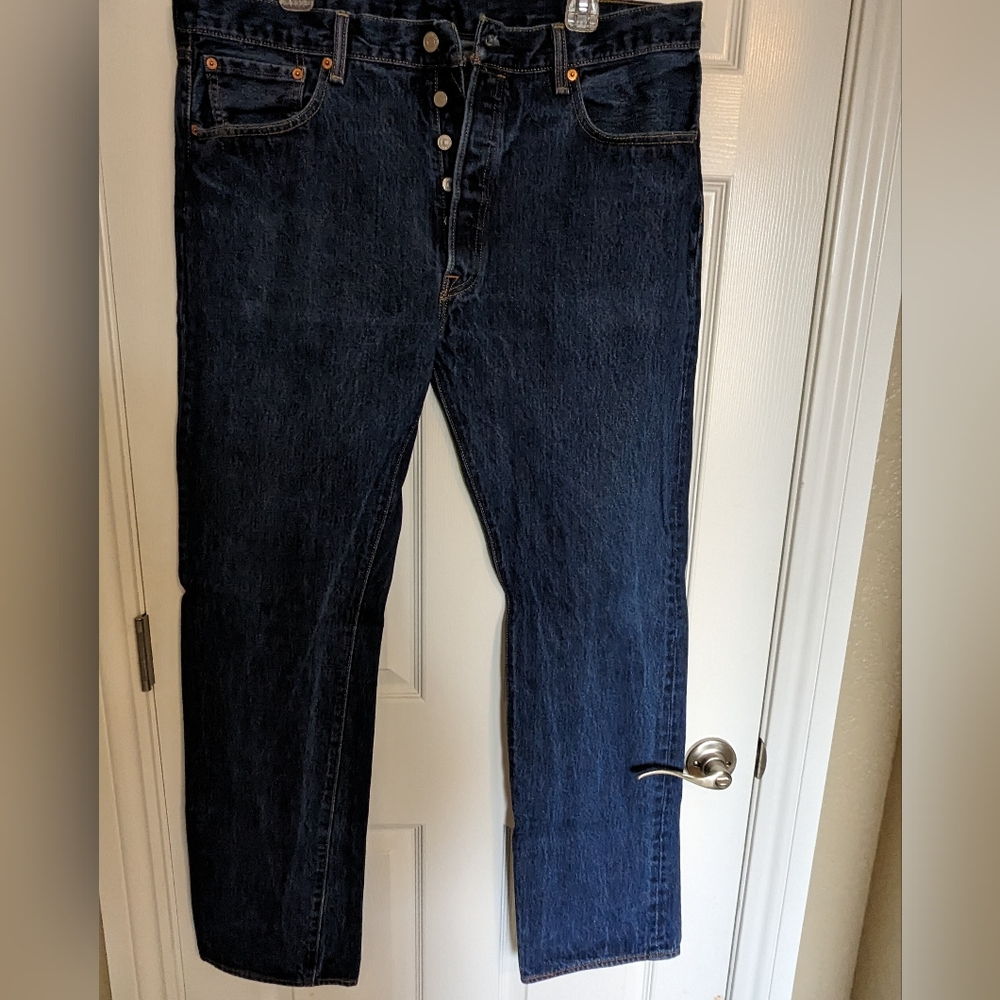 Like New Levi's 501 38x34